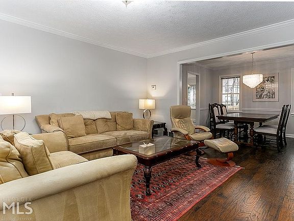 5th image of 5012 Helga Ct NE