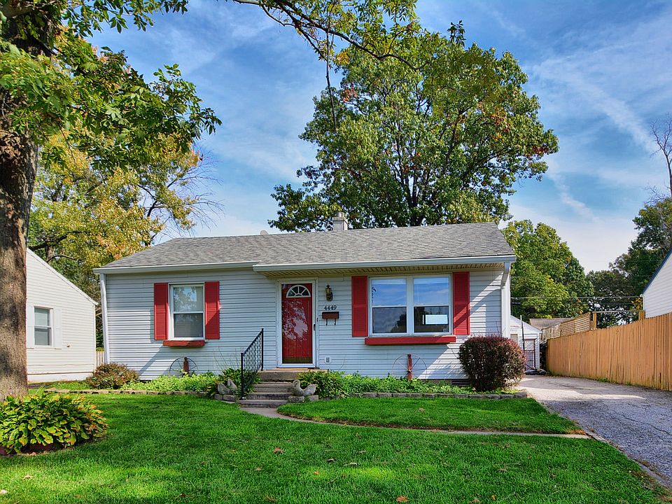 ADORABLE HOME ON DEAD END ST
