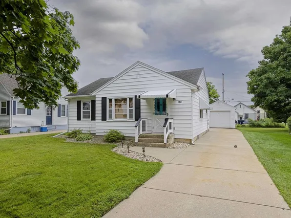 1421 Maple Avenue, Janesville, WI 53548