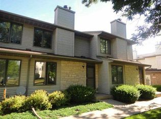 230 W Side Dr, Iowa City, IA 52246