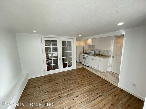 2nd image of 1417 Kansas St Unit A