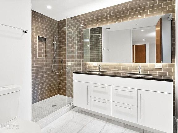 5th image of 44 N Moore St #5A