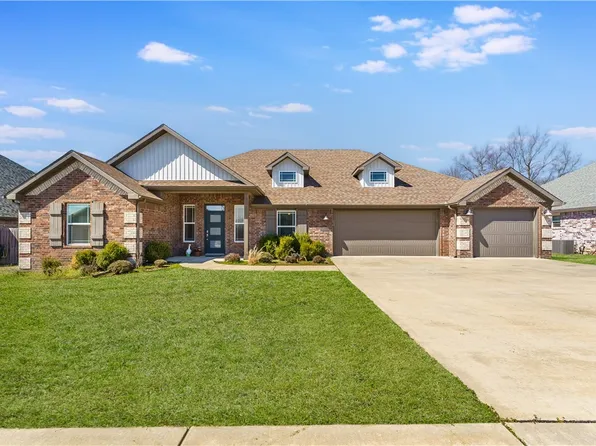 2208 N Carl St, Siloam Springs, AR 72761