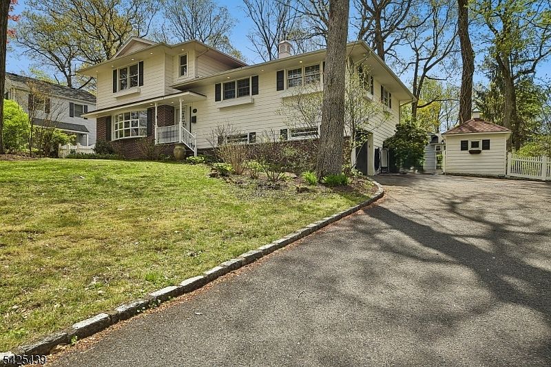 1st image of 133 Murray Hill Blvd