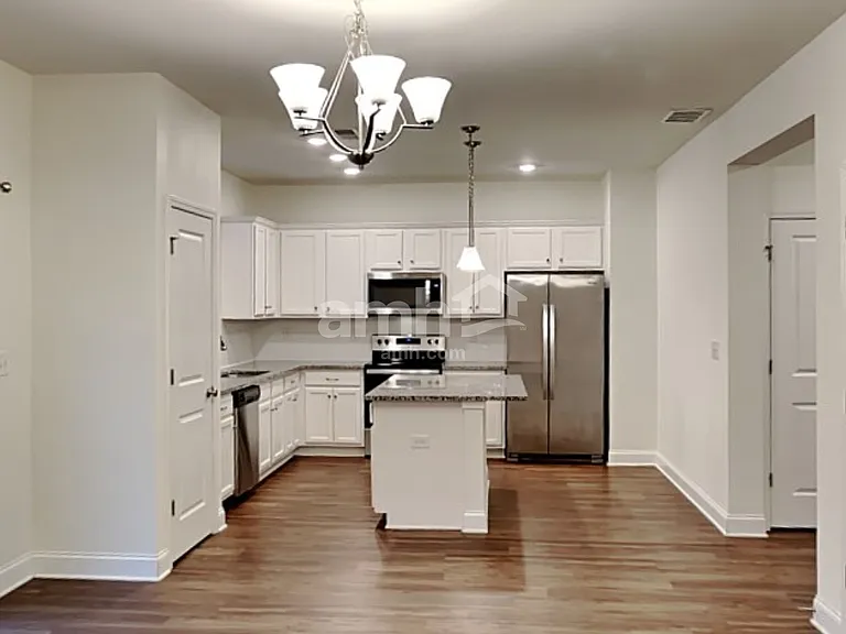 124 Rivulet Dr — Photo 3