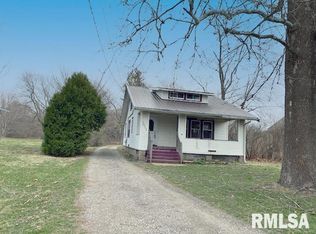 1011 Springfield Rd, East Peoria, IL 61611