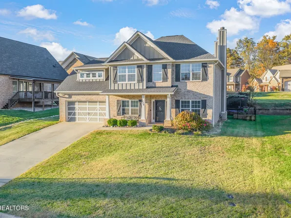 1849 Britts Dr, Lenoir City, TN 37772