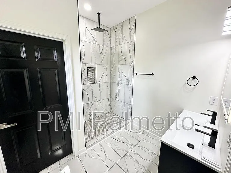 1121 Zeigler St #A — Photo 14