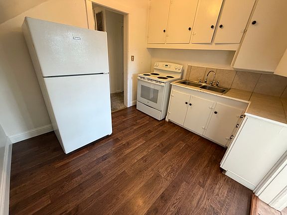 2nd image of 16 Kohlepp Ave #16.5