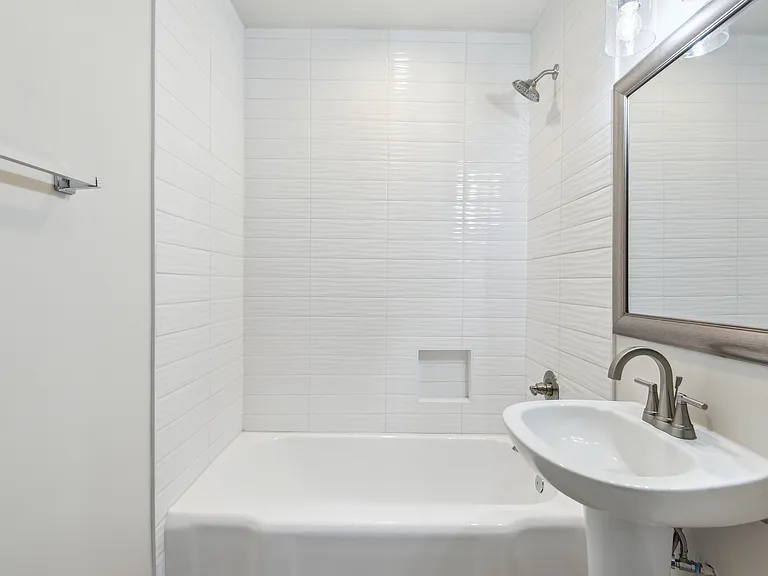 6516 E 5th Pl — Photo 17