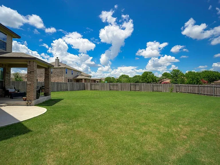 1304 Decatur Ct — Photo 30