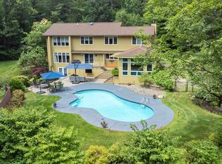 194 N Amherst Rd, Bedford, NH 03110