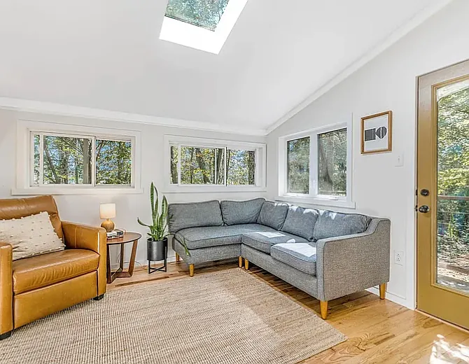 1 bed, 723 sqft, $2,500 — Photo 2