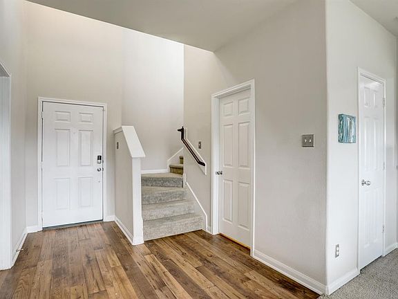 3rd image of 834 Driftwood Ln