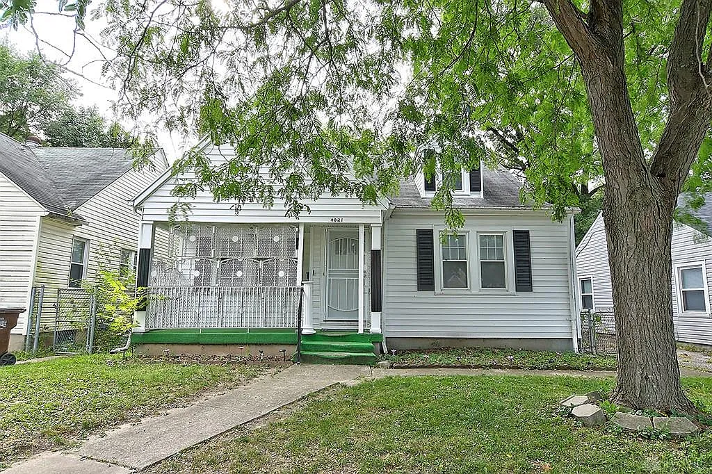 4021 Old Riverside Dr photo 1