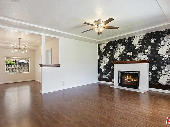 5th image of 3115 Hollydale Dr