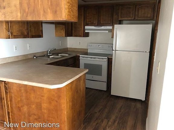 4th image of 1525 Douglas Ave APT B