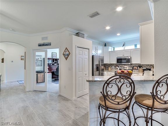 5th image of 10276 Prato Dr