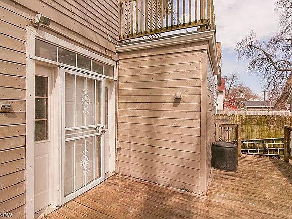 4th image of 2100 W 42nd St #1