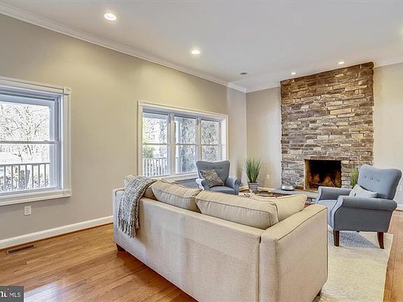 4th image of 1469 Waggaman Cir