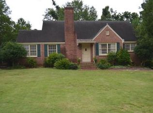 666 Meadowbrook Dr, Auburn, AL 36830