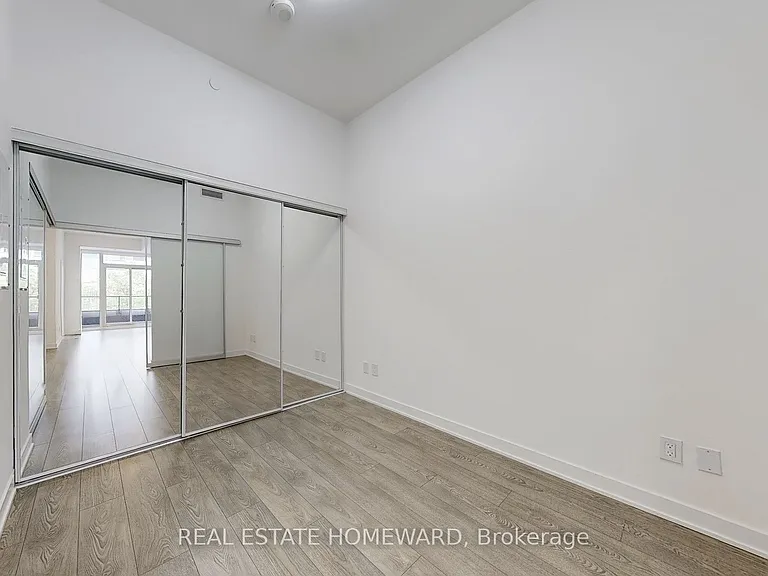 543 Richmond St W #208 — Photo 15