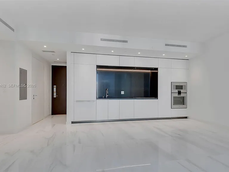300 Biscayne Boulevard Way #3008W — Photo 14