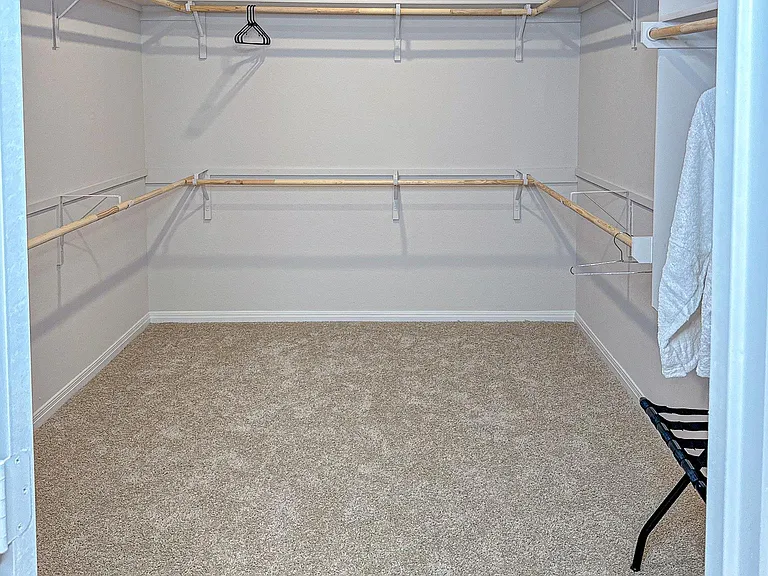 220 Brooklyn Dr — Photo 25