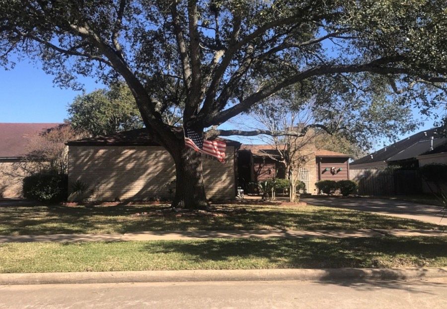 1st image of 15806 Herongate Dr