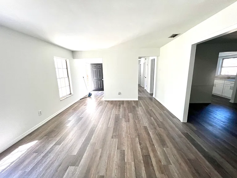3401 W Heiter St — Photo 6