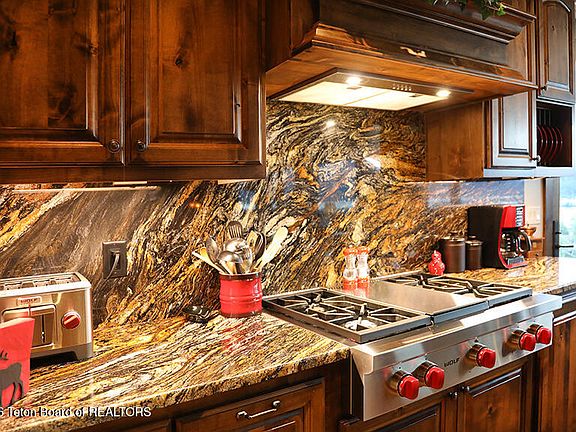 5th image of 166 Aspen Ridge Trl