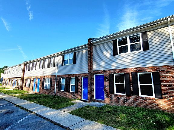 2nd image of 1400 Meridian Ave APT 12