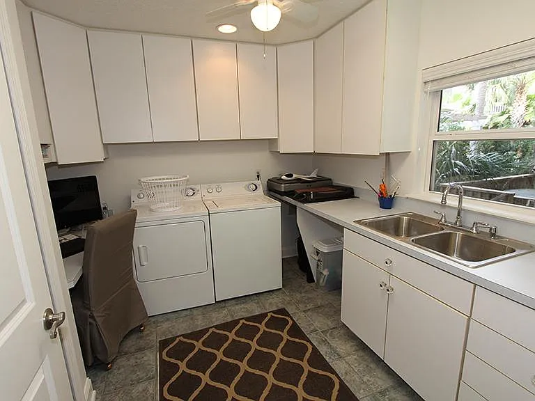 2379 Seminole Rd — Photo 32