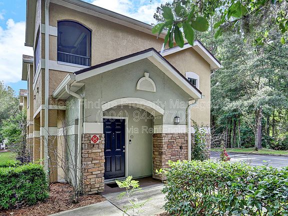 2nd image of 8539 Gate Pkwy W Unit 1321
