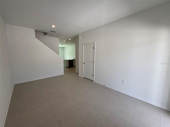 4th image of 3079 Chromatic St