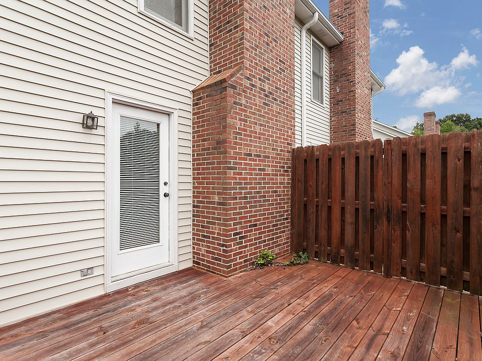 2nd image of 18 Corbin Ct