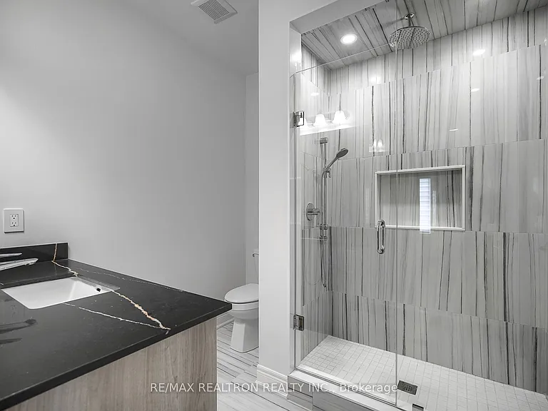9480 Bayview Ave #4A — Photo 28