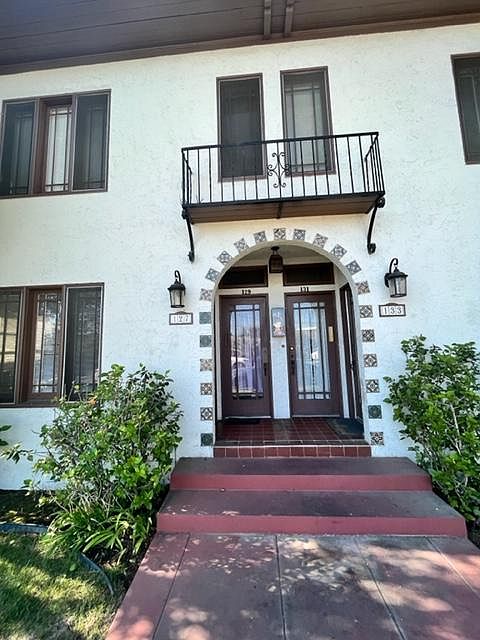 1st image of 127 N Palm Ave