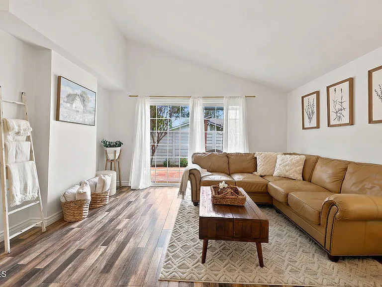 664 Holly Ave — Photo 6