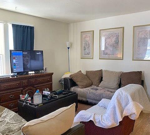 3rd image of 802 Pierce St #0