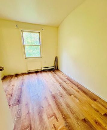 3rd image of 13-27 Bell Blvd #3F