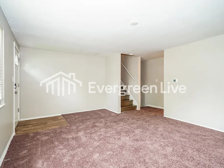 4917 Majestic Dr E — Photo 3