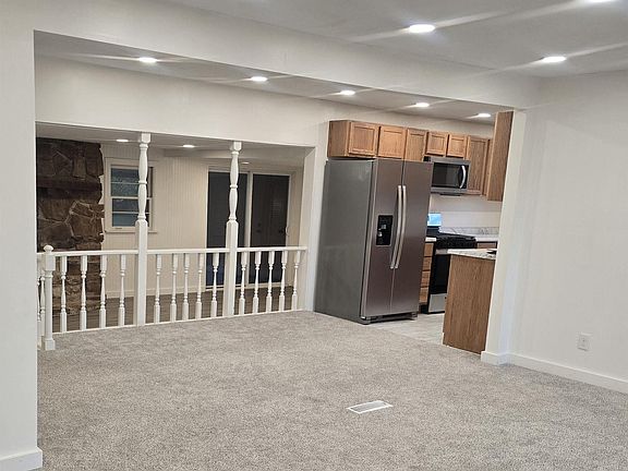5th image of 620 S Fly Ave