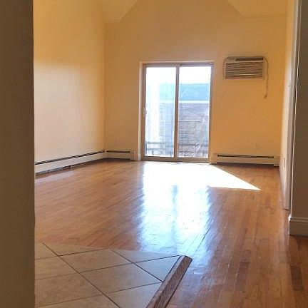 2nd image of 4009 25th Ave #3