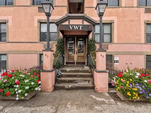 43 Van Wagenen Ave #2F, Jersey City, NJ 07306