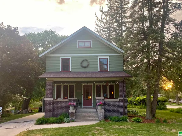 521 N 11th St, Cherokee, IA 51012