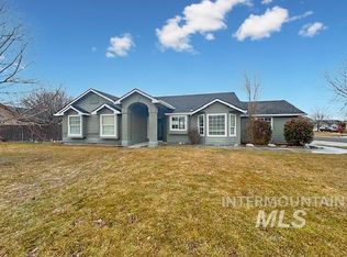 4000 E Winterberry Dr, Nampa, ID 83687