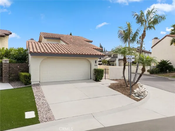 1128 N Voyager Ln, Anaheim, CA 92801