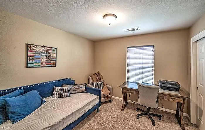 2055 Vienna Way — Photo 9