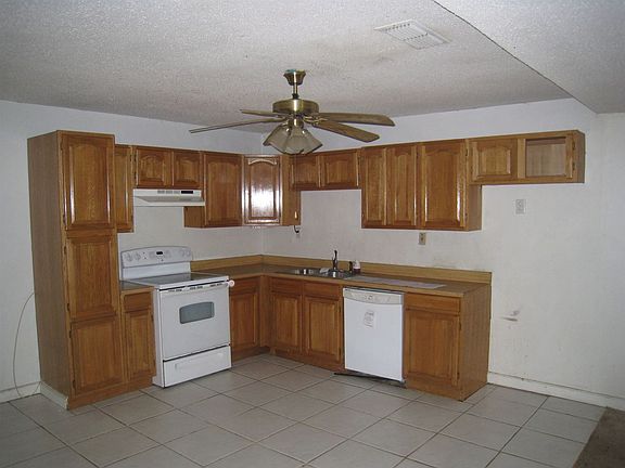 4th image of 4231 County Road 191 E